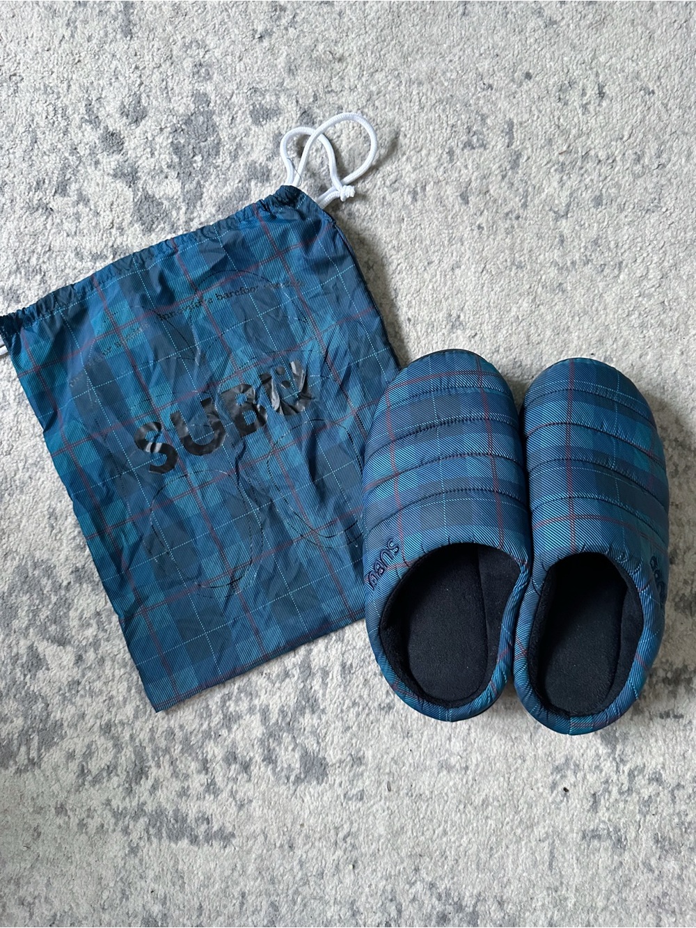 SUBU Slippers with a bag || big kids size 3.5 - 4.5